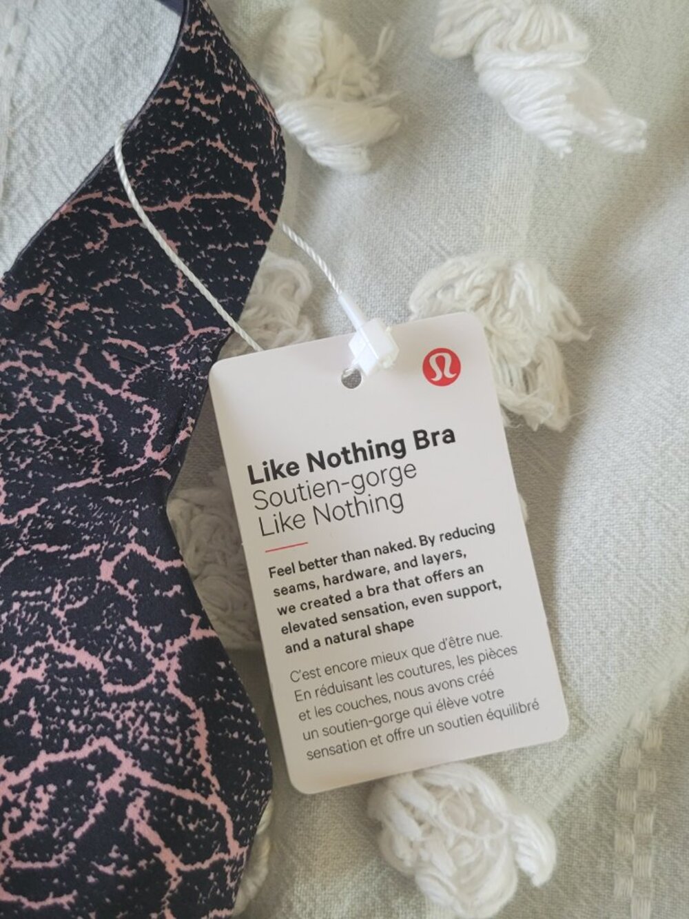 NWT Lululemon Like Nothing Bra Lace Print Black Pink 34DD - Picture 3 of 7